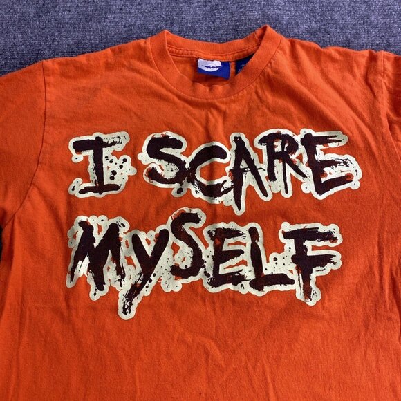 Halloween I Scare Myself‎ T-Shirt Men’s M  38 40 Orange Funny Short Sleeve Y2K - Picture 2 of 9